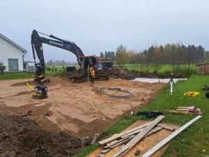 Omakotitalon pohjan rakentaminen