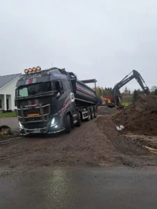 Omakotitalon pohjan rakentaminen